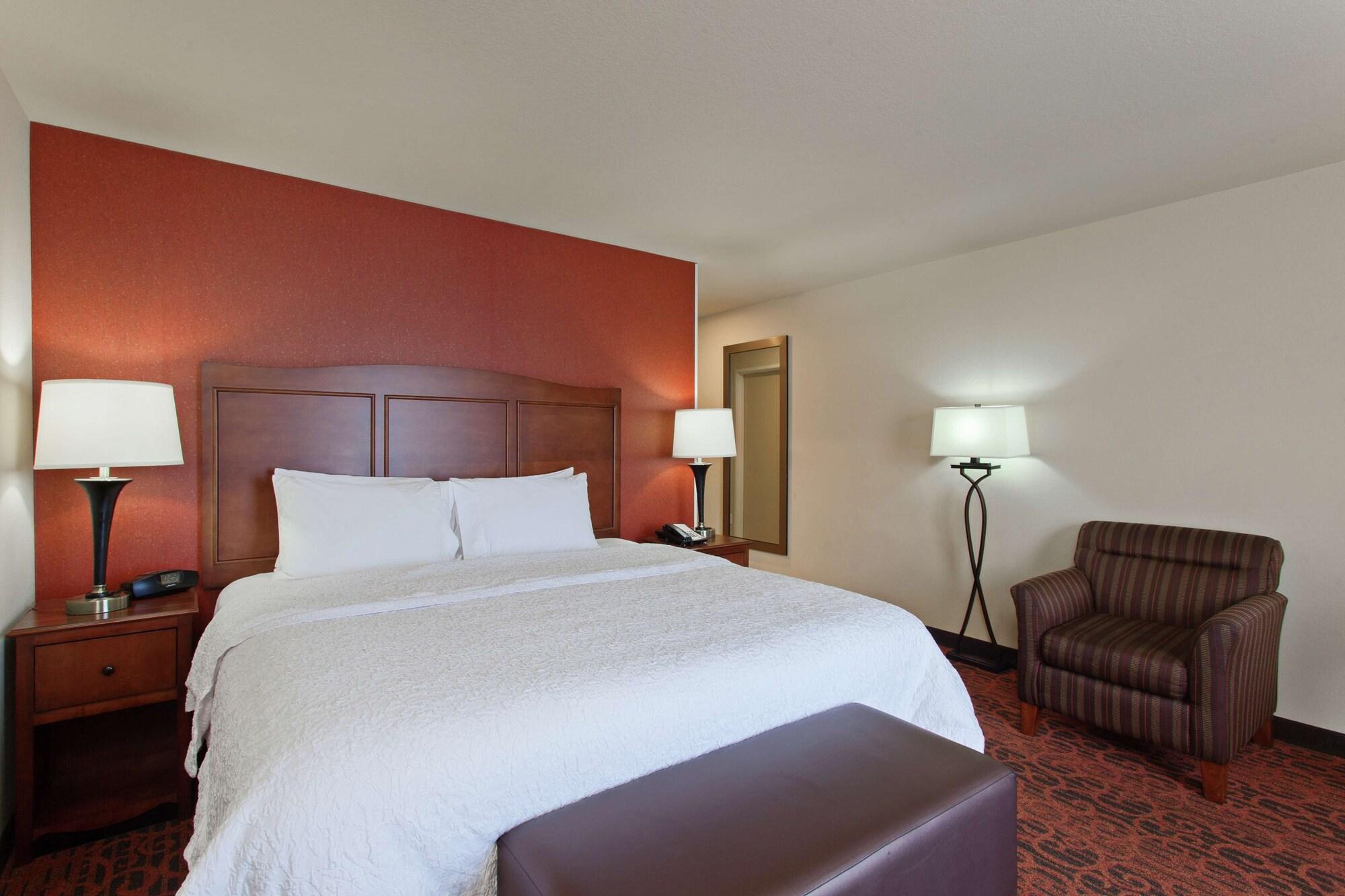 Hampton Inn And Suites Seattle - Airport / 28Th Avenue Ситак Экстерьер фото
