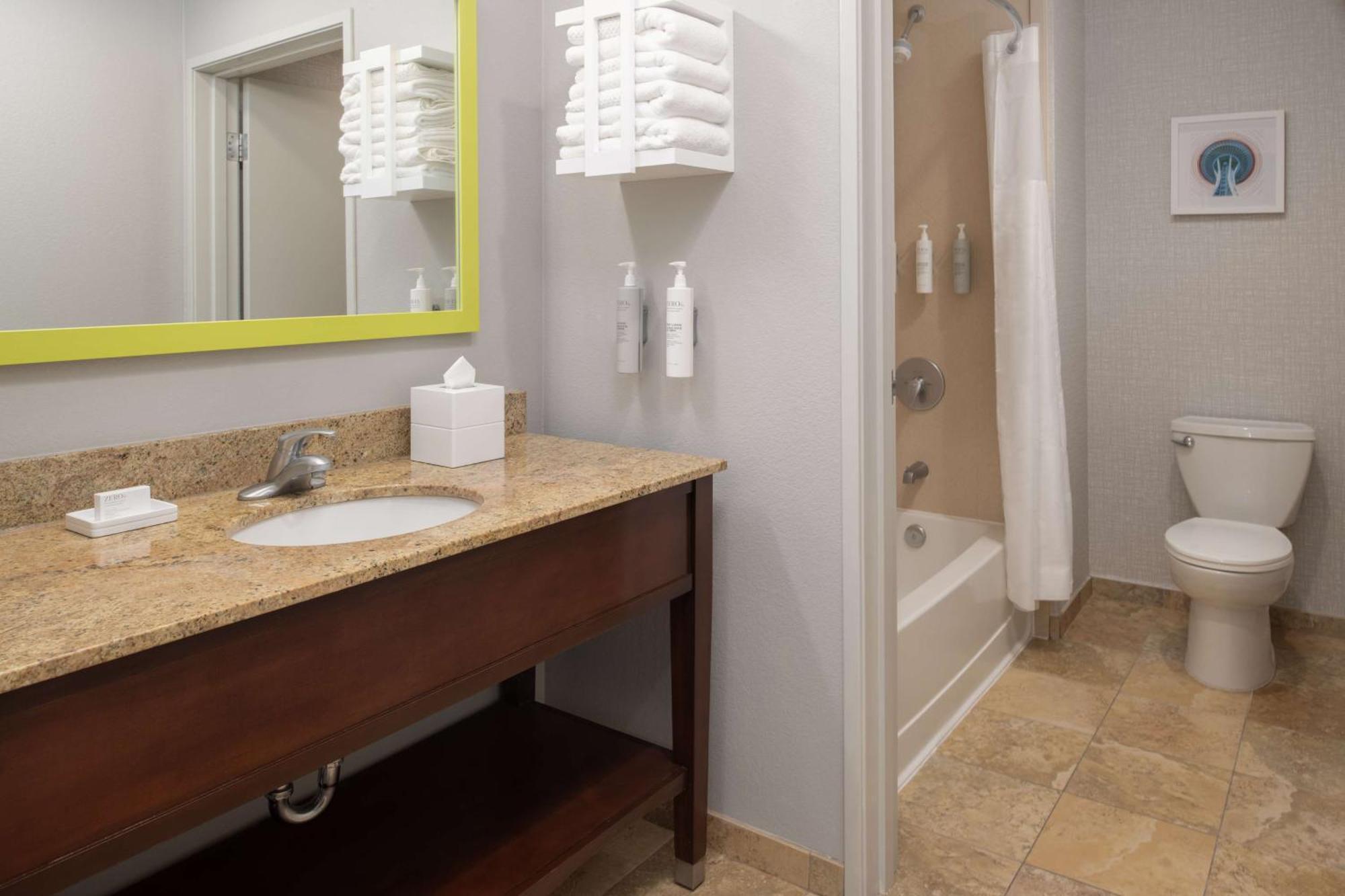 Hampton Inn And Suites Seattle - Airport / 28Th Avenue Ситак Экстерьер фото