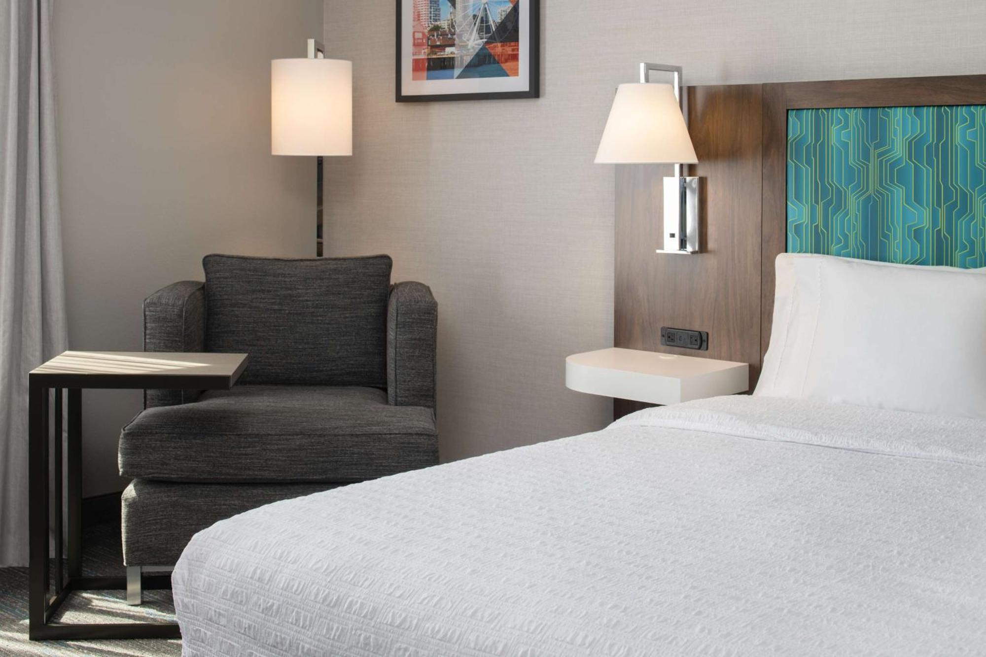 Hampton Inn And Suites Seattle - Airport / 28Th Avenue Ситак Экстерьер фото