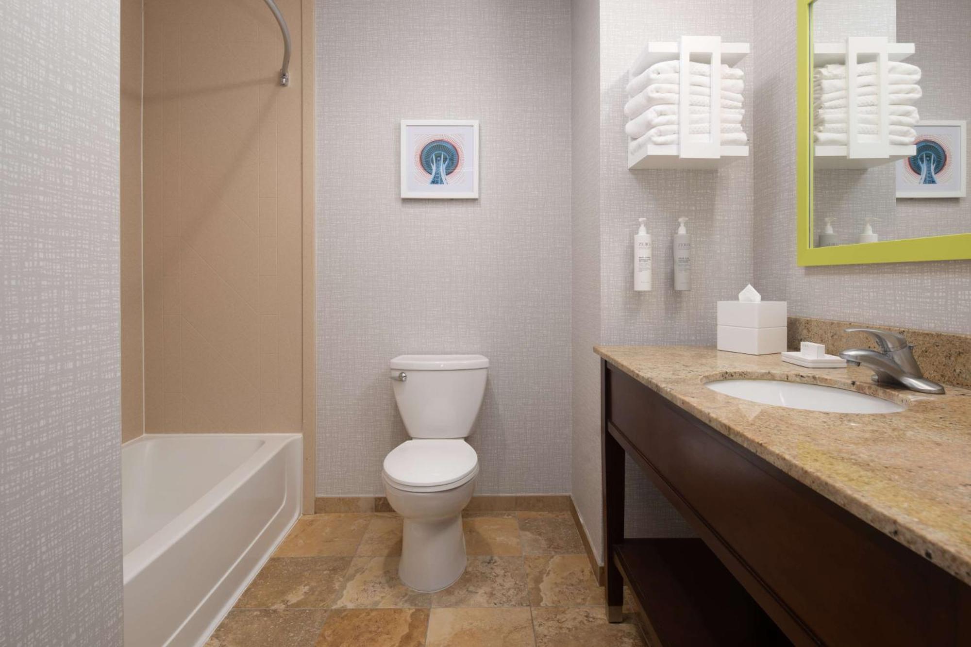 Hampton Inn And Suites Seattle - Airport / 28Th Avenue Ситак Экстерьер фото